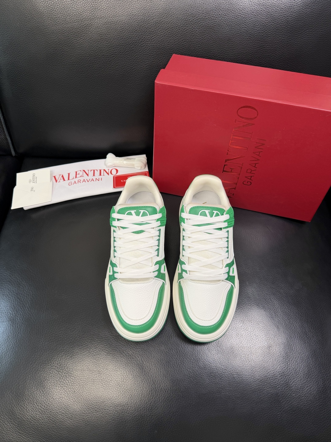 VALENTINO 高品质 顶级工艺品 华伦天奴，运动板鞋专柜同步，鞋面意大利进口，高品质拼接缤纷色彩复