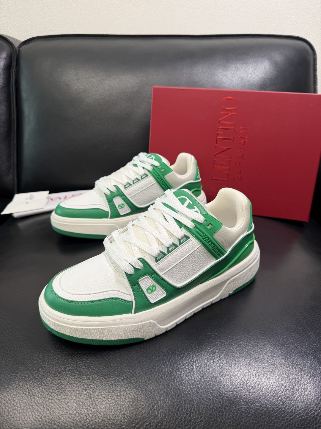 VALENTINO 高品质 顶级工艺品 华伦天奴，运动板鞋专柜同步，鞋面意大利进口，高品质拼接缤纷色彩复