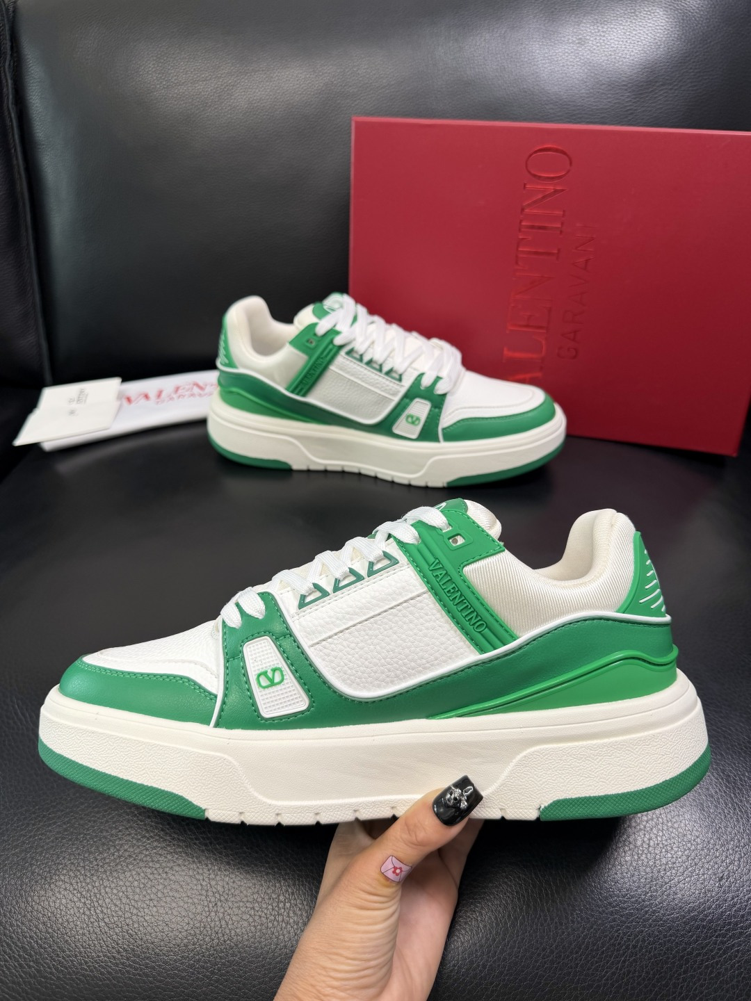 VALENTINO 高品质 顶级工艺品 华伦天奴，运动板鞋专柜同步，鞋面意大利进口，高品质拼接缤纷色彩复