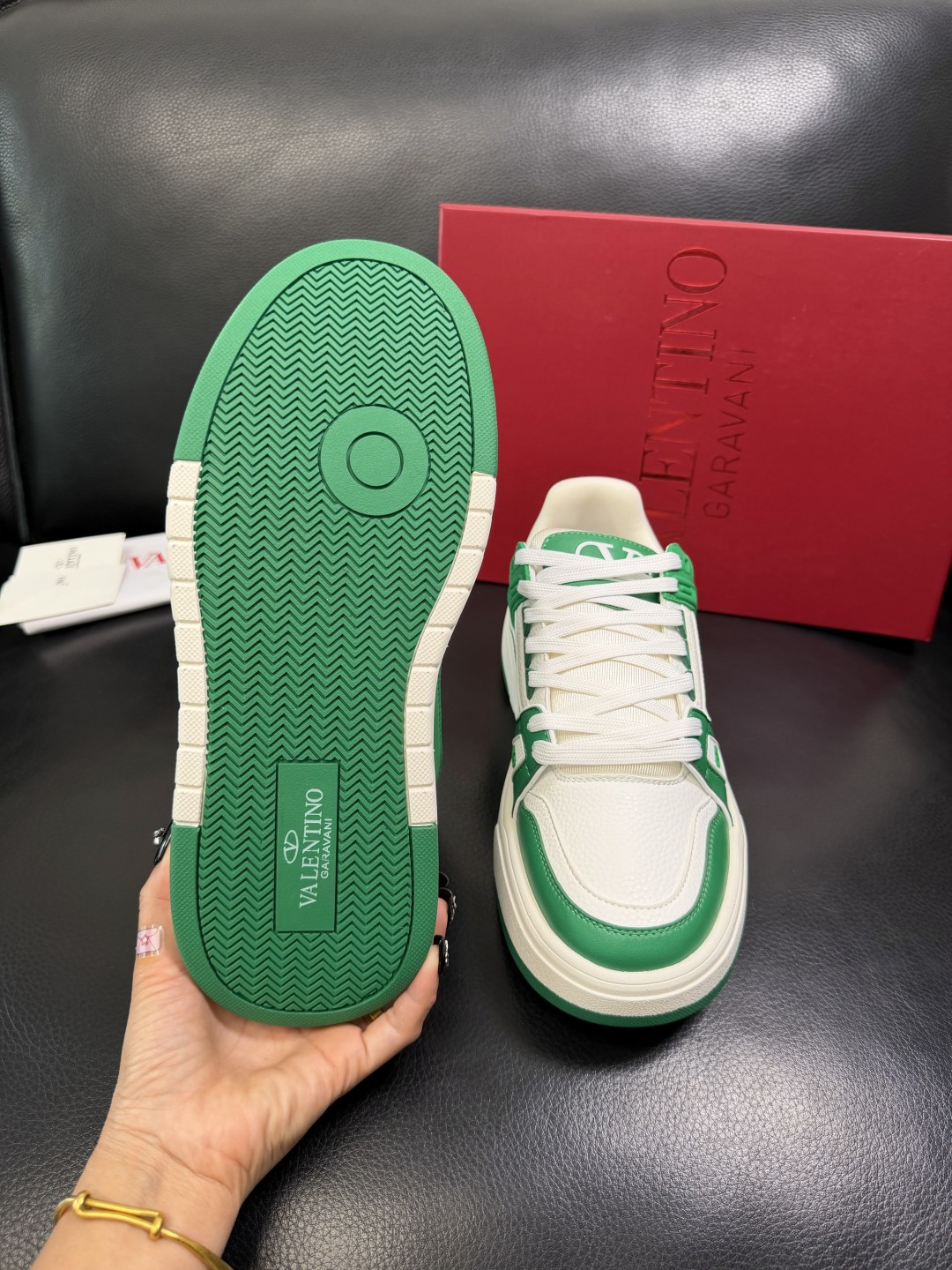 VALENTINO 高品质 顶级工艺品 华伦天奴，运动板鞋专柜同步，鞋面意大利进口，高品质拼接缤纷色彩复