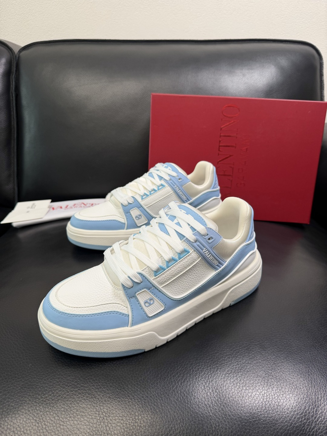 VALENTINO 高品质 顶级工艺品 华伦天奴，运动板鞋专柜同步，鞋面意大利进口，高品质拼接缤纷色彩复