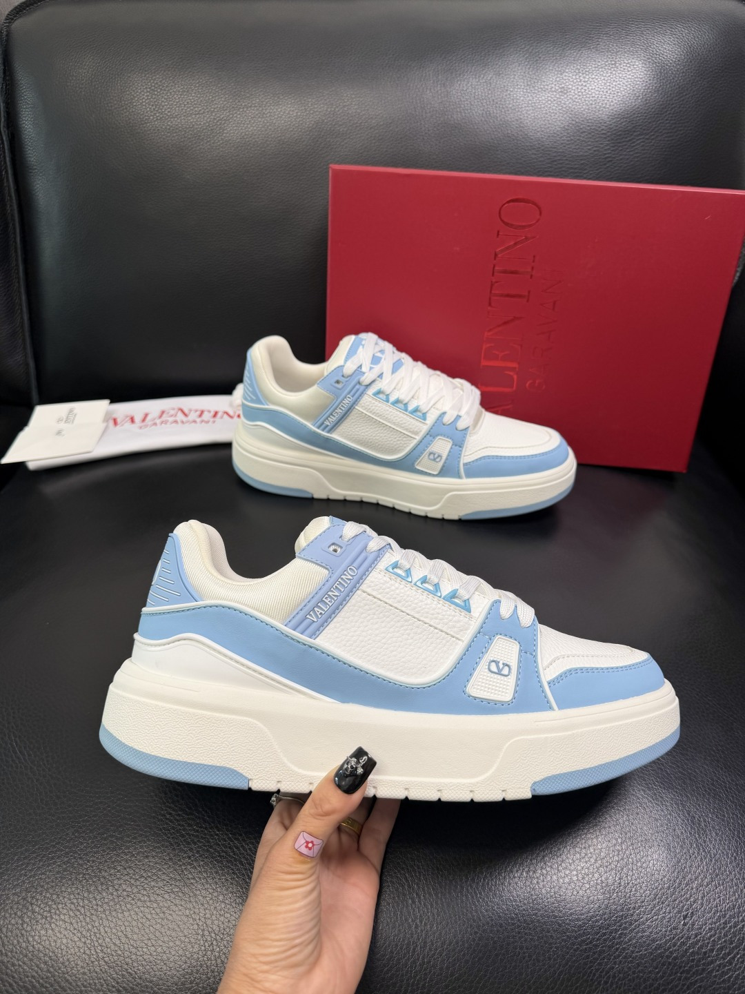 VALENTINO 高品质 顶级工艺品 华伦天奴，运动板鞋专柜同步，鞋面意大利进口，高品质拼接缤纷色彩复