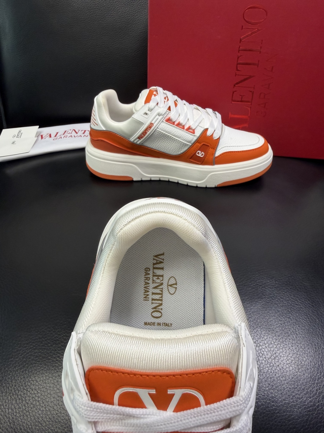 VALENTINO 高品质 顶级工艺品 华伦天奴，运动板鞋专柜同步，鞋面意大利进口，高品质拼接缤纷色彩复