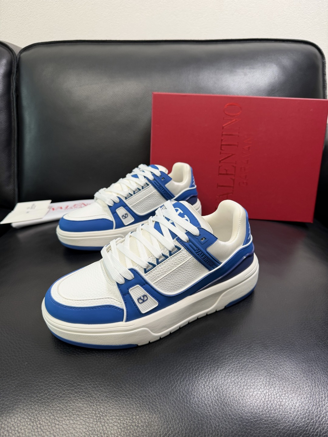 VALENTINO 高品质 顶级工艺品 华伦天奴，运动板鞋专柜同步，鞋面意大利进口，高品质拼接缤纷色彩复