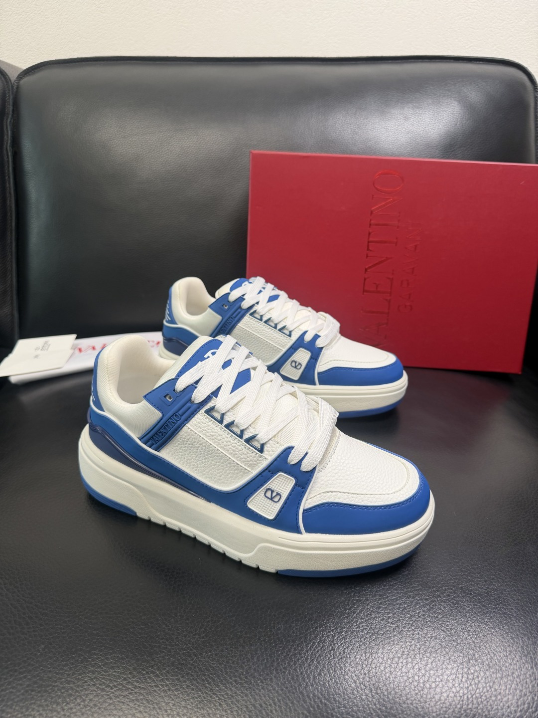 VALENTINO 高品质 顶级工艺品 华伦天奴，运动板鞋专柜同步，鞋面意大利进口，高品质拼接缤纷色彩复