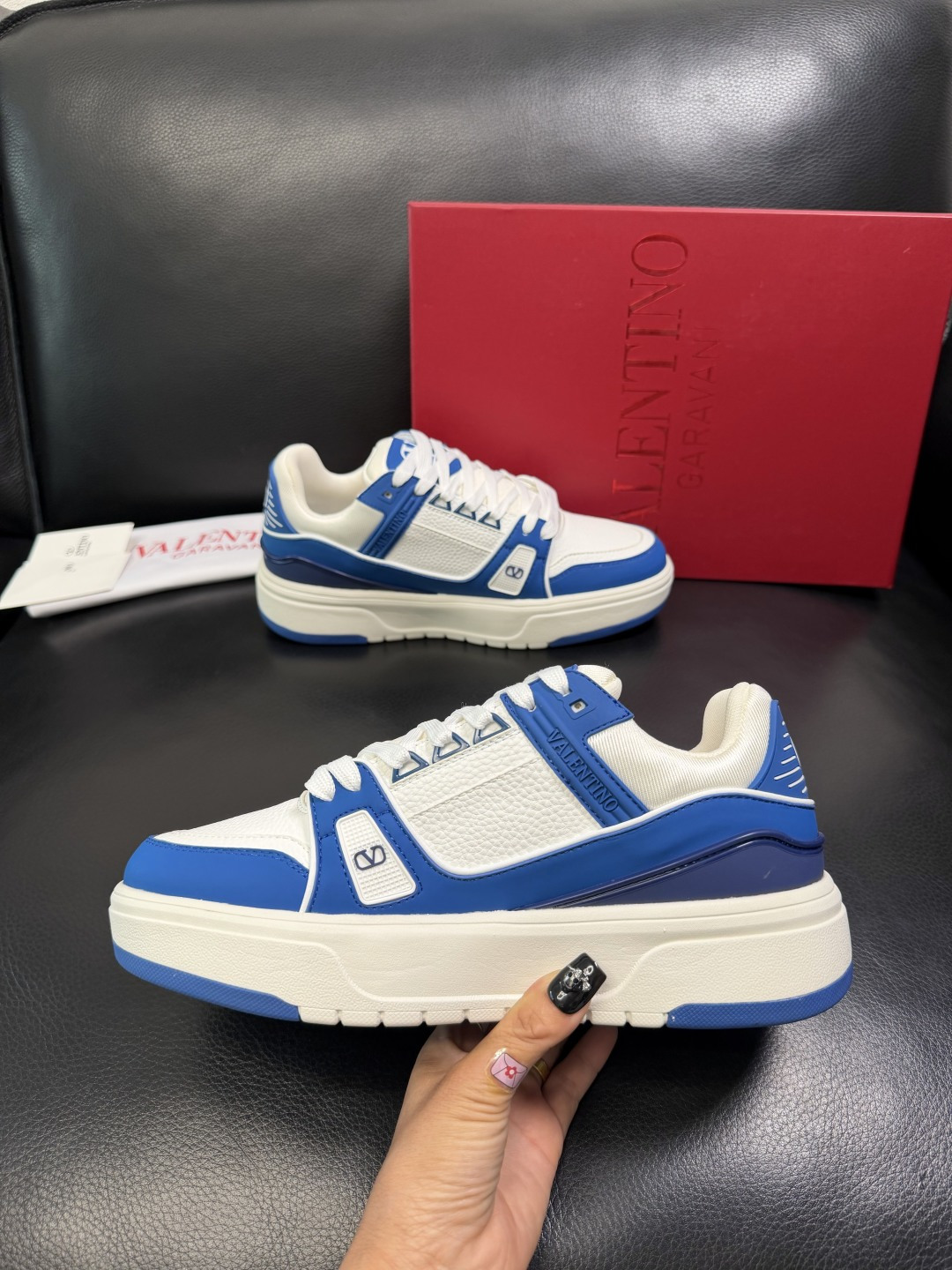 VALENTINO 高品质 顶级工艺品 华伦天奴，运动板鞋专柜同步，鞋面意大利进口，高品质拼接缤纷色彩复