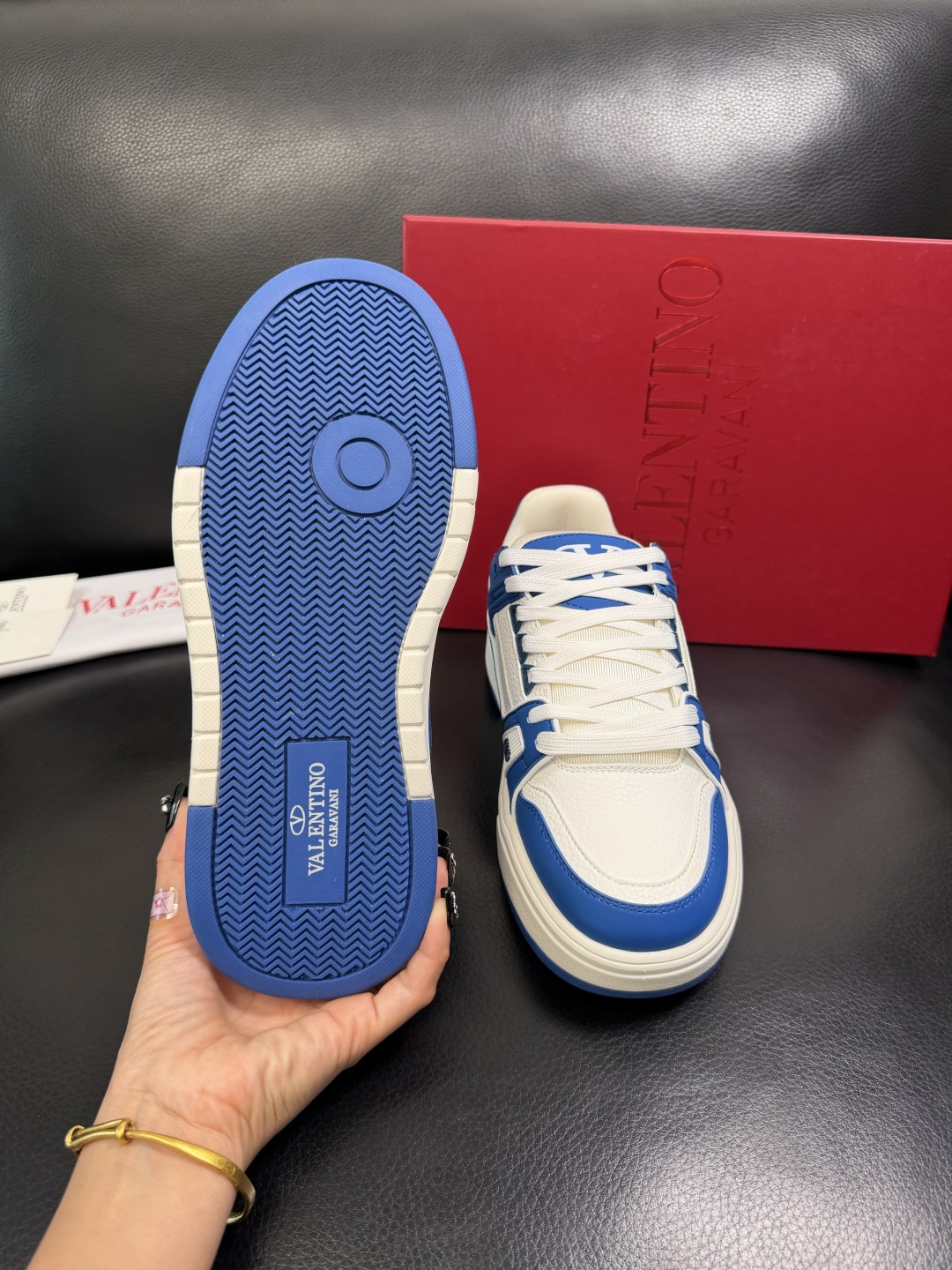 VALENTINO 高品质 顶级工艺品 华伦天奴，运动板鞋专柜同步，鞋面意大利进口，高品质拼接缤纷色彩复