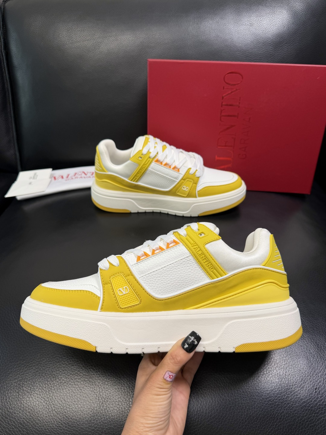 VALENTINO 高品质 顶级工艺品 华伦天奴，运动板鞋专柜同步，鞋面意大利进口，高品质拼接缤纷色彩复