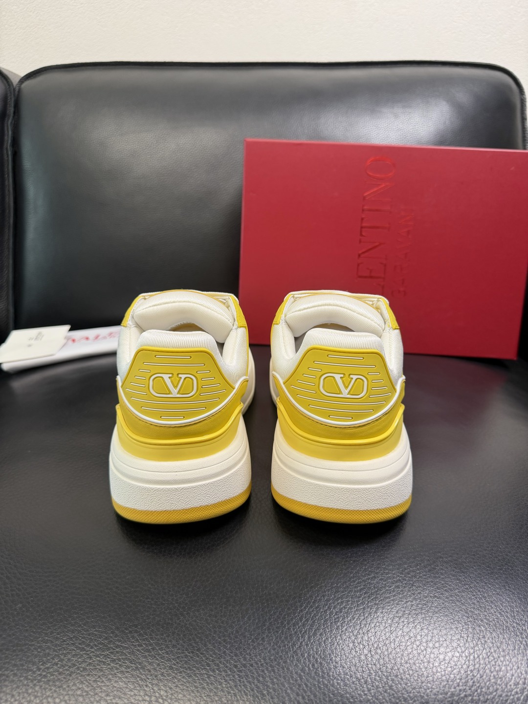 VALENTINO 高品质 顶级工艺品 华伦天奴，运动板鞋专柜同步，鞋面意大利进口，高品质拼接缤纷色彩复