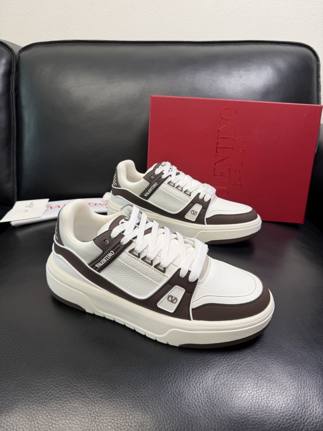 VALENTINO 高品质 顶级工艺品 华伦天奴，运动板鞋专柜同步，鞋面意大利进口，高品质拼接缤纷色彩复