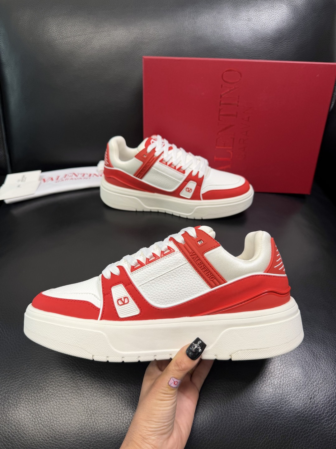 VALENTINO 高品质 顶级工艺品 华伦天奴，运动板鞋专柜同步，鞋面意大利进口，高品质拼接缤纷色彩复