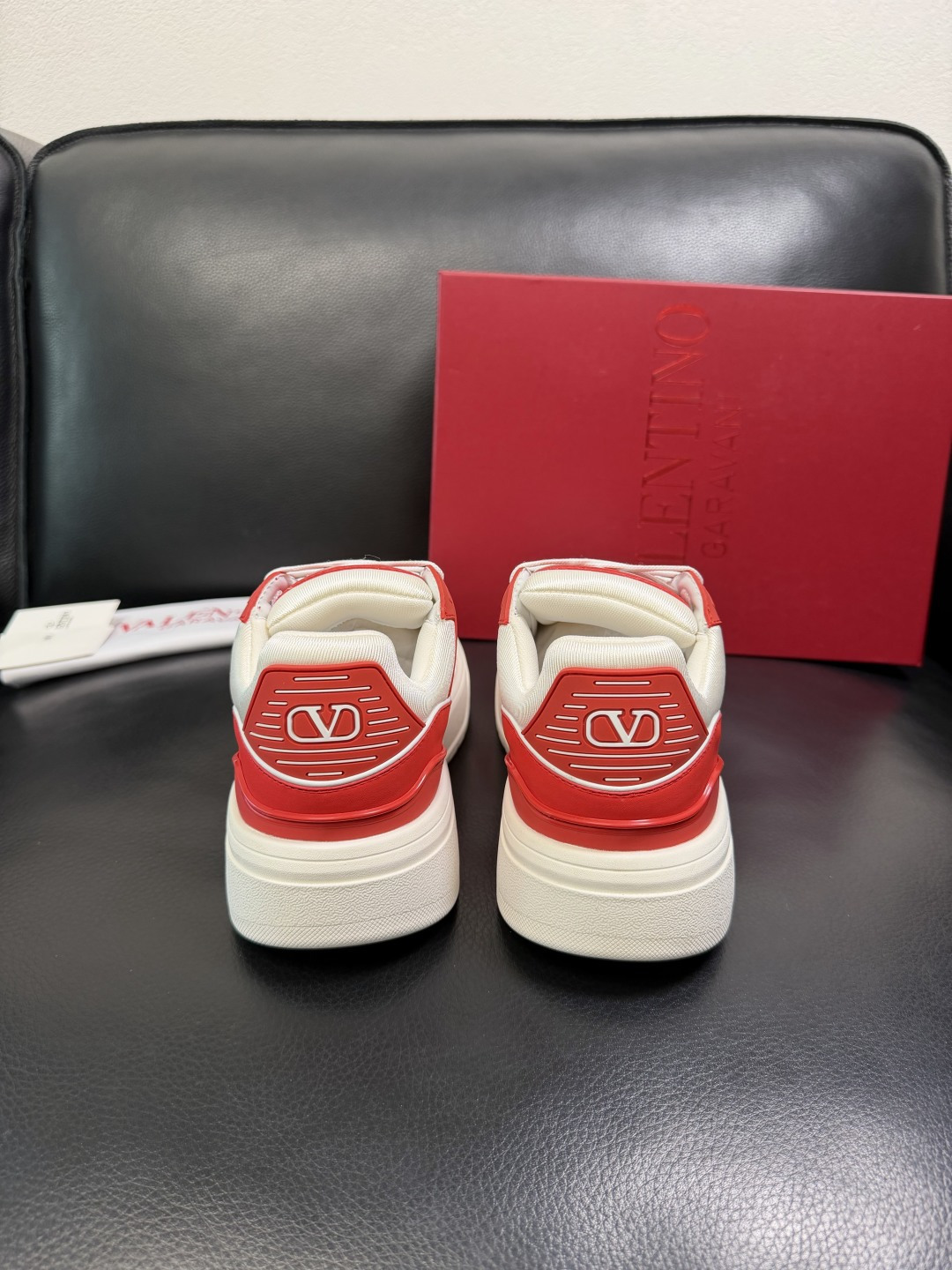 VALENTINO 高品质 顶级工艺品 华伦天奴，运动板鞋专柜同步，鞋面意大利进口，高品质拼接缤纷色彩复