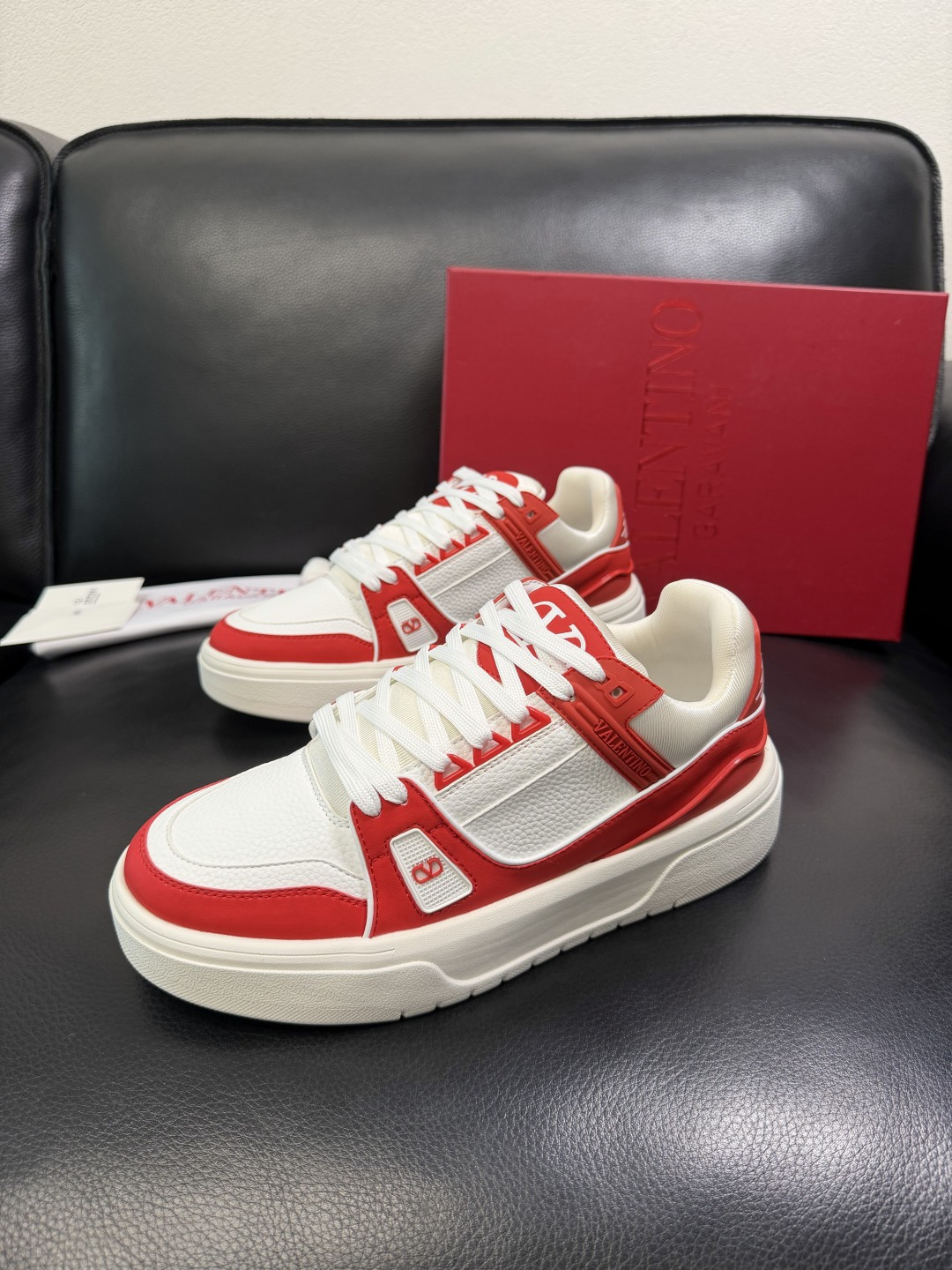 VALENTINO 高品质 顶级工艺品 华伦天奴，运动板鞋专柜同步，鞋面意大利进口，高品质拼接缤纷色彩复