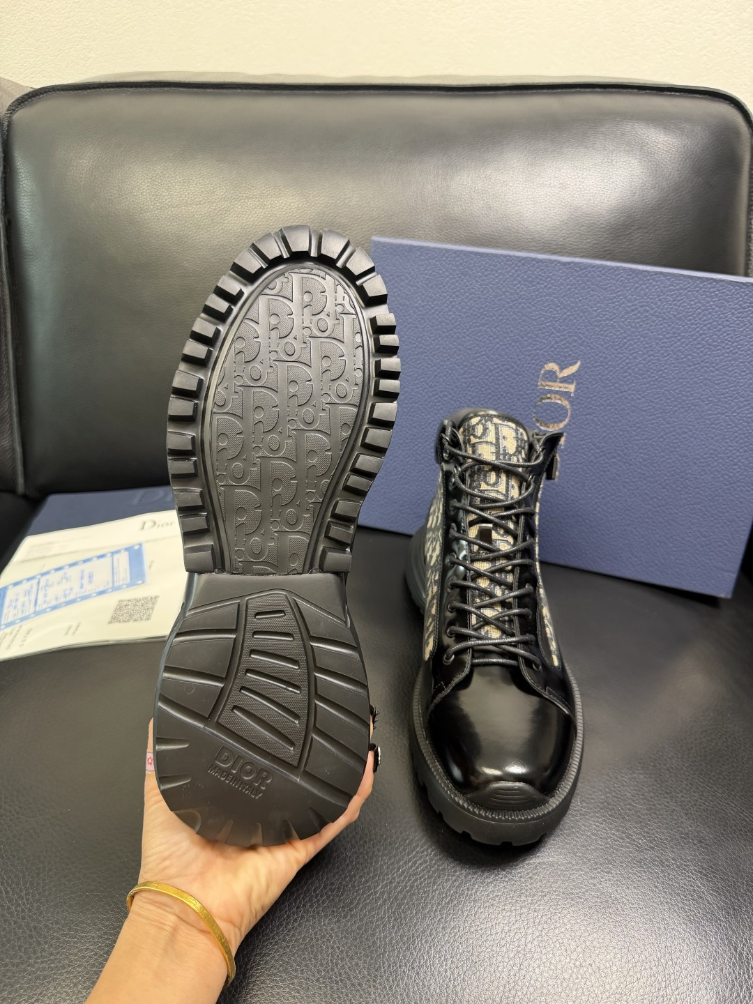 Dior 顶级工艺品 迪奥 专柜同步 原厂配置，高帮靴子意大利进口原版牛皮拼布面料，透气舒适进口水染牛里