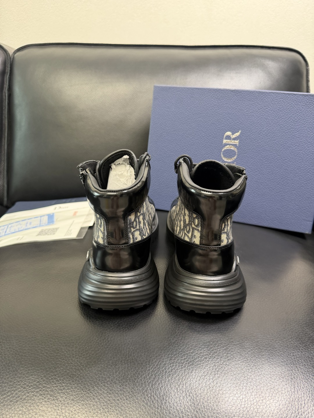 Dior 顶级工艺品 迪奥 专柜同步 原厂配置，高帮靴子意大利进口原版牛皮拼布面料，透气舒适进口水染牛里