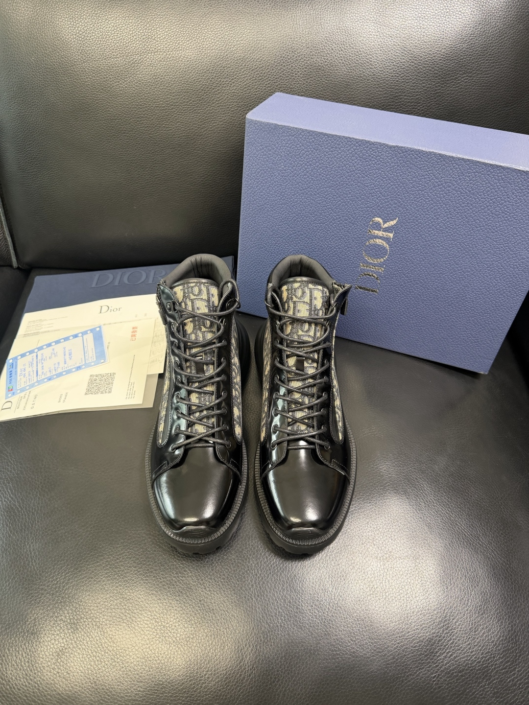 Dior 顶级工艺品 迪奥 专柜同步 原厂配置，高帮靴子意大利进口原版牛皮拼布面料，透气舒适进口水染牛里