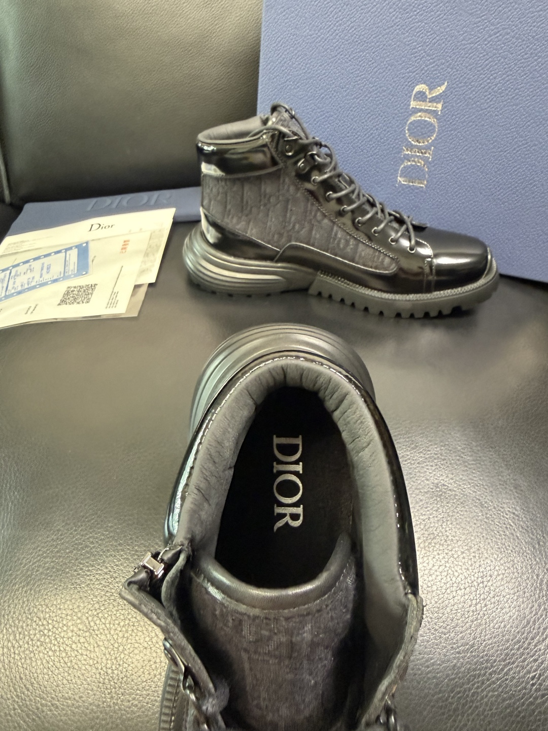 Dior 顶级工艺品 迪奥 专柜同步 原厂配置，高帮靴子意大利进口原版牛皮拼布面料，透气舒适进口水染牛里