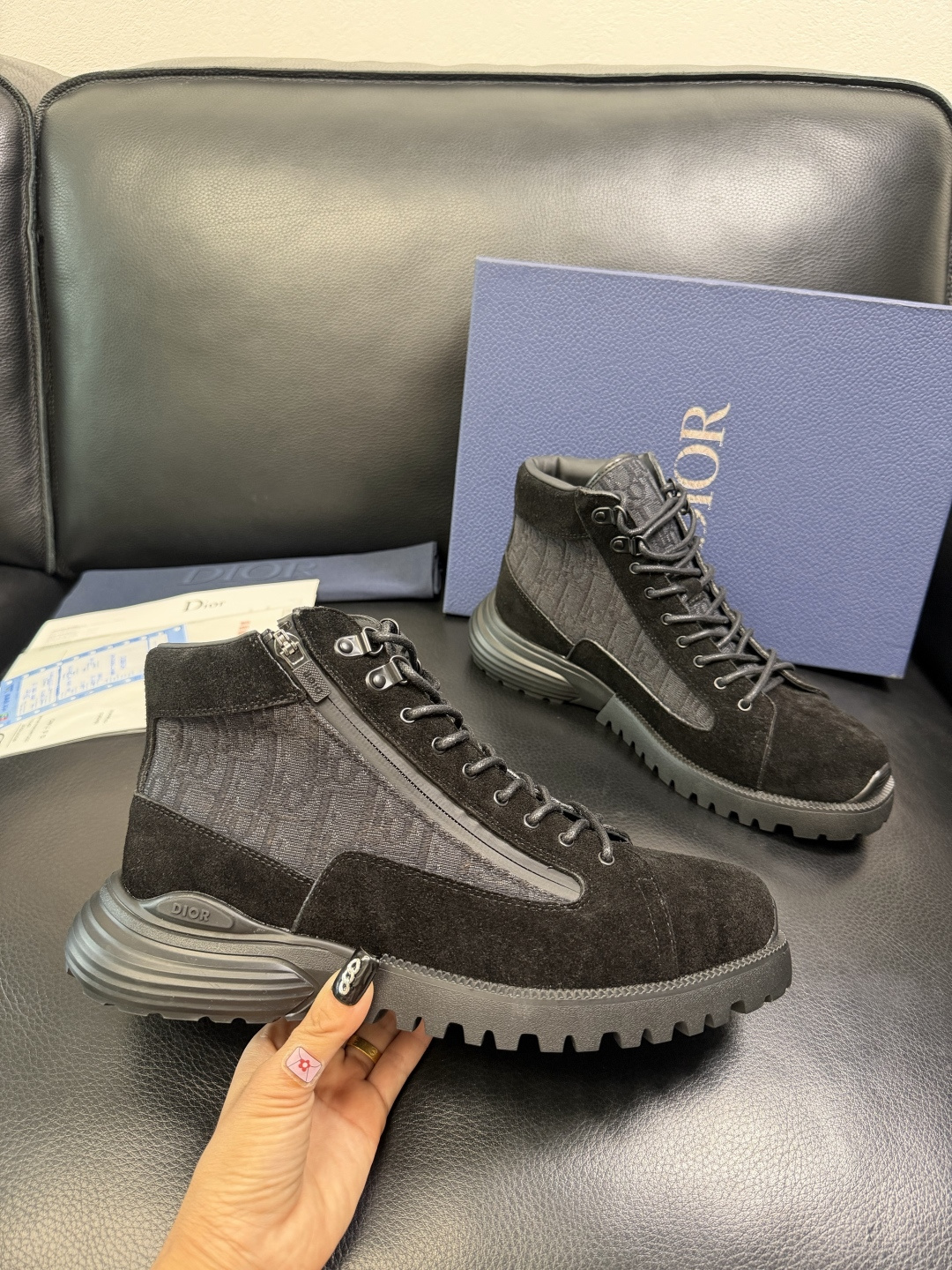 Dior 顶级工艺品 迪奥 专柜同步 原厂配置，高帮靴子意大利进口原版牛皮拼布面料，透气舒适进口水染牛里