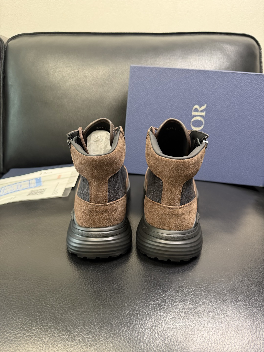 Dior 顶级工艺品 迪奥 专柜同步 原厂配置，高帮靴子意大利进口原版牛皮拼布面料，透气舒适进口水染牛里