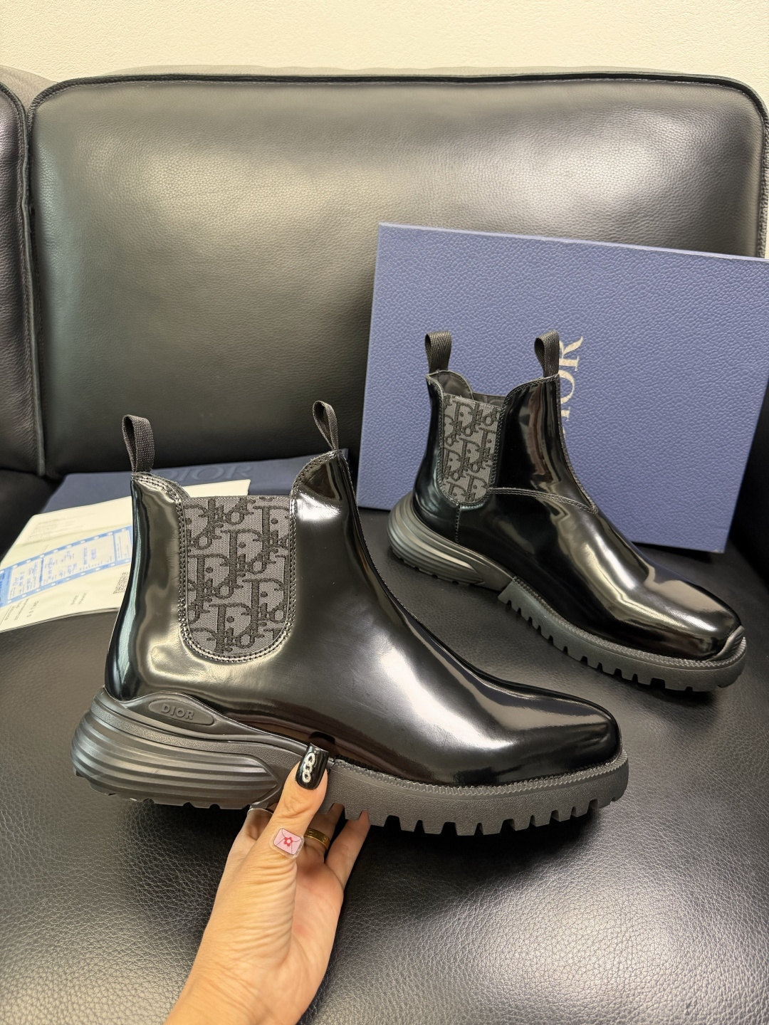 Dior 顶级工艺品 迪奥 专柜同步 原厂配置，高帮靴子意大利进口原版牛皮拼布面料，透气舒适进口水染牛里