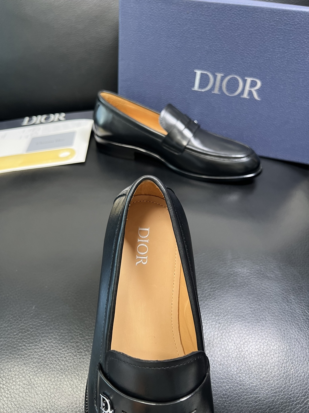 Dior 高品质 顶级工艺品 迪奥 皮鞋系列专柜同步原厂配置，意大利进口牛皮，全进口水染牛皮里垫，鞋底：