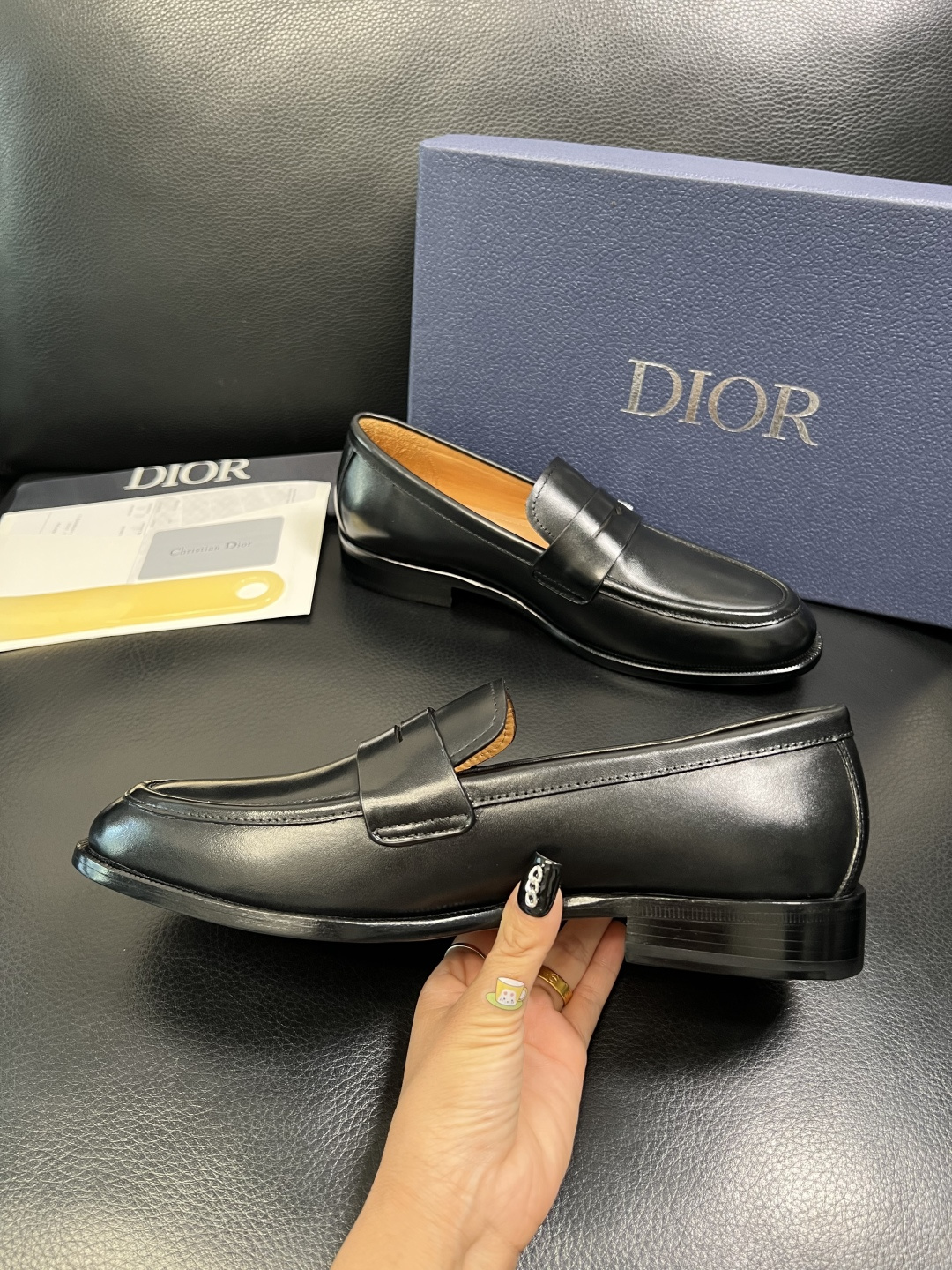 Dior 高品质 顶级工艺品 迪奥 皮鞋系列专柜同步原厂配置，意大利进口牛皮，全进口水染牛皮里垫，鞋底：
