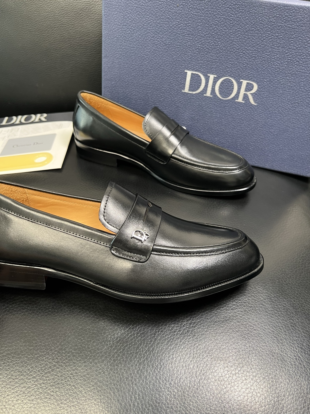 Dior 高品质 顶级工艺品 迪奥 皮鞋系列专柜同步原厂配置，意大利进口牛皮，全进口水染牛皮里垫，鞋底：