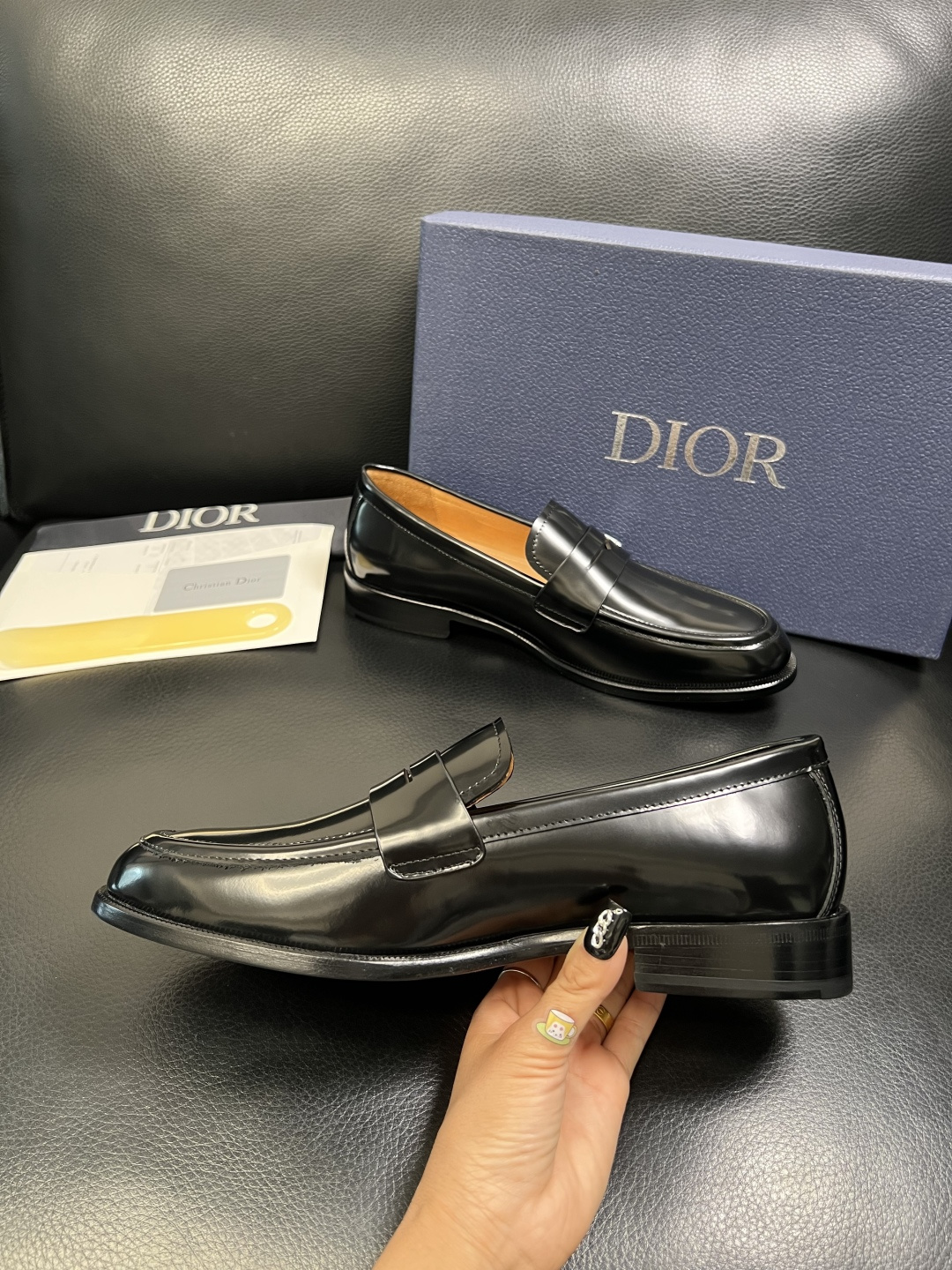 Dior 高品质 顶级工艺品 迪奥 皮鞋系列专柜同步原厂配置，意大利进口牛皮，全进口水染牛皮里垫，鞋底：