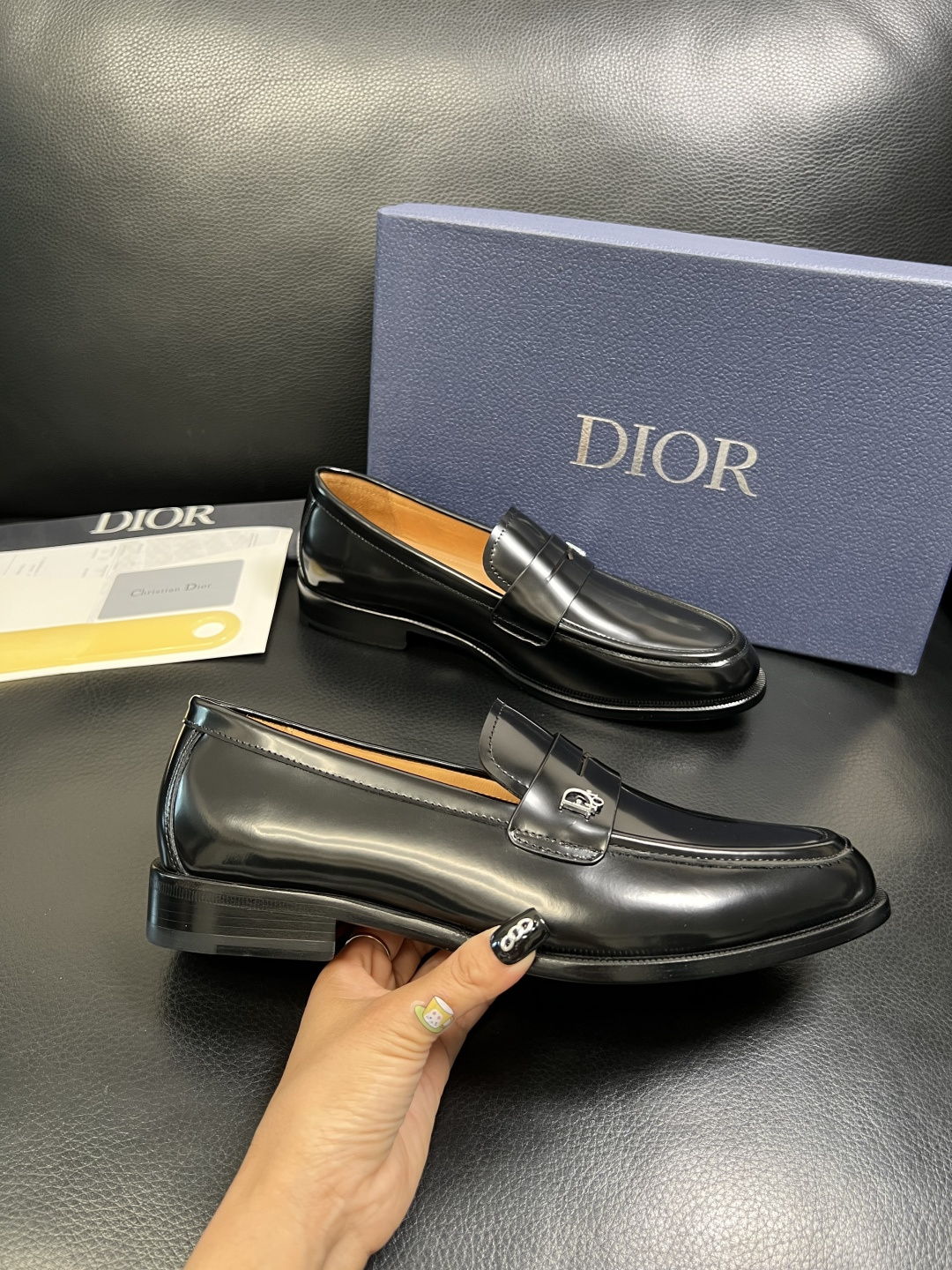 Dior 高品质 顶级工艺品 迪奥 皮鞋系列专柜同步原厂配置，意大利进口牛皮，全进口水染牛皮里垫，鞋底：