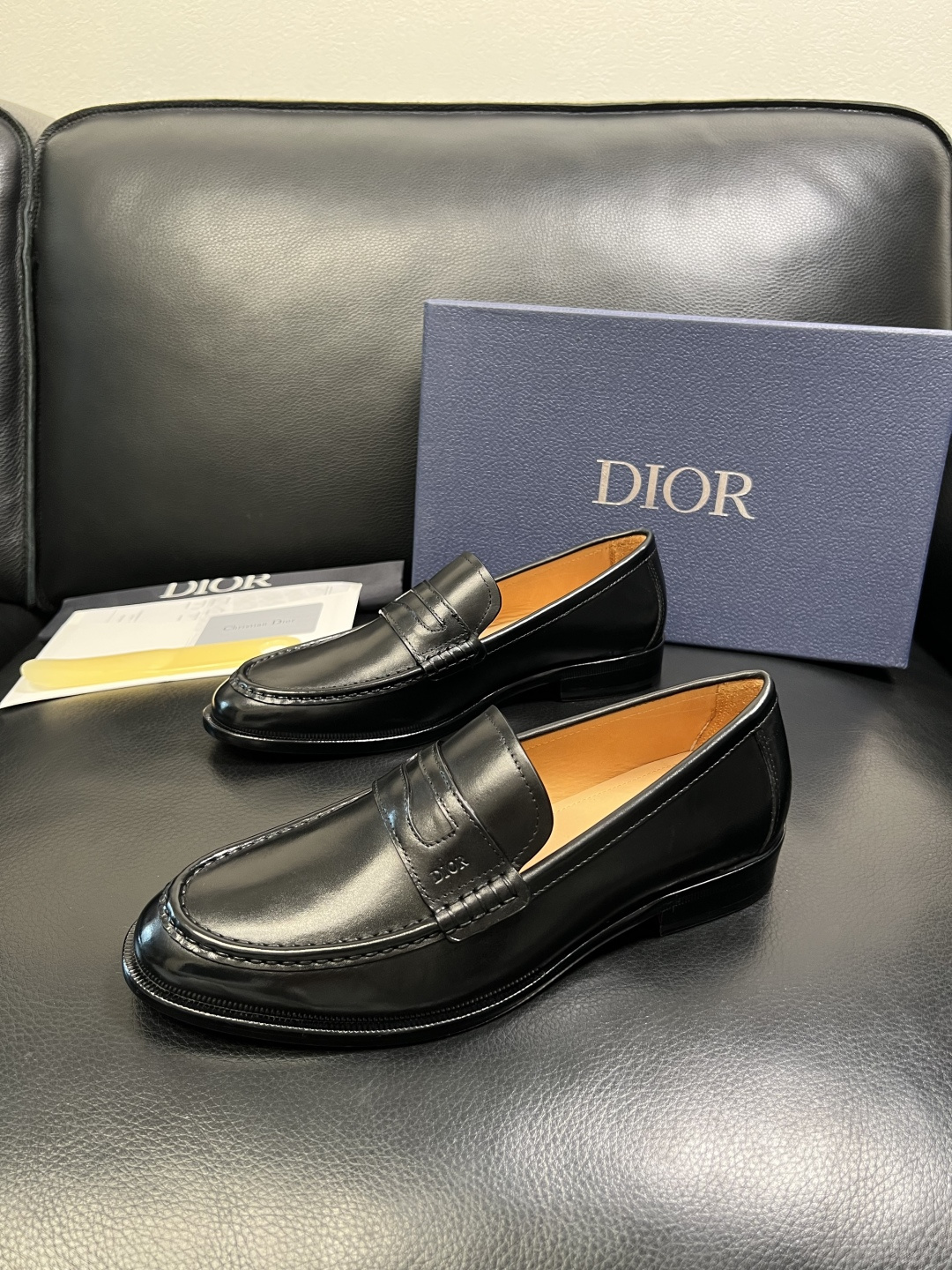 Dior 高品质 顶级工艺品 迪奥 皮鞋系列专柜同步原厂配置，意大利进口牛皮，全进口水染牛皮里垫，鞋底：