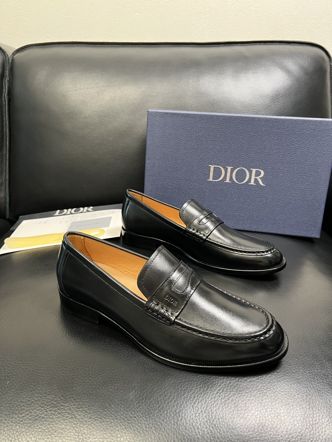 Dior 高品质 顶级工艺品 迪奥 皮鞋系列专柜同步原厂配置，意大利进口牛皮，全进口水染牛皮里垫，鞋底：