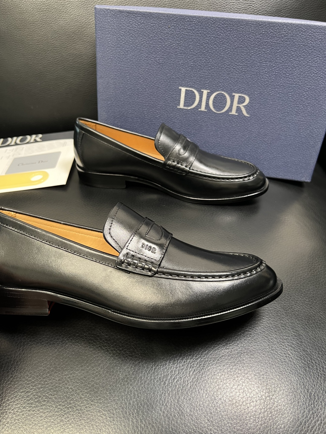 Dior 高品质 顶级工艺品 迪奥 皮鞋系列专柜同步原厂配置，意大利进口牛皮，全进口水染牛皮里垫，鞋底：