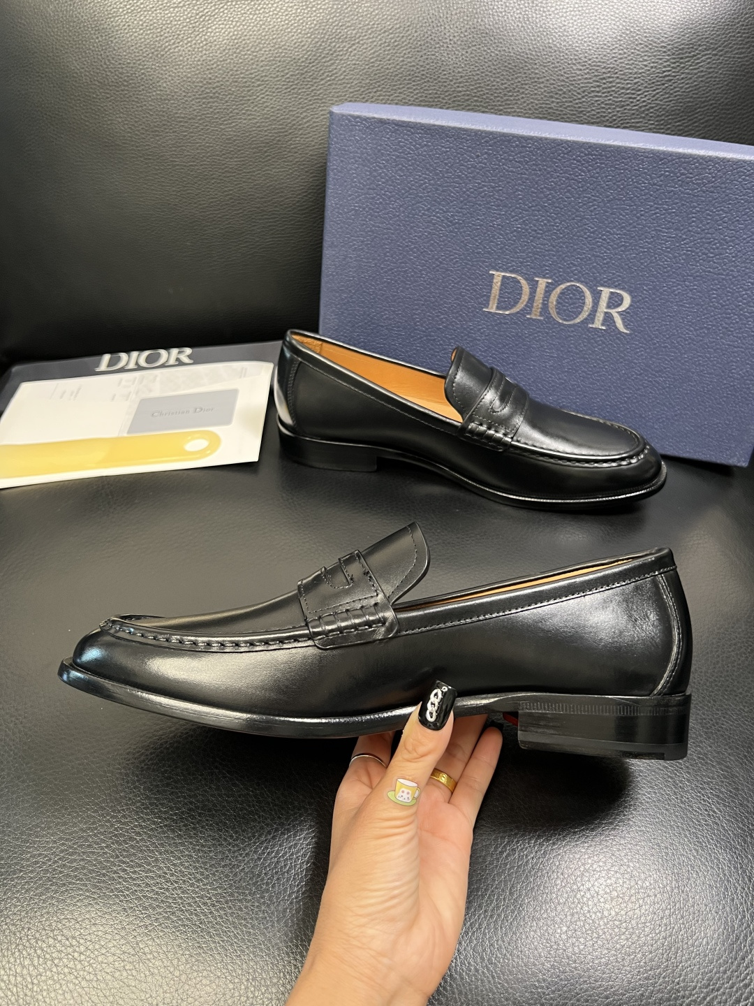Dior 高品质 顶级工艺品 迪奥 皮鞋系列专柜同步原厂配置，意大利进口牛皮，全进口水染牛皮里垫，鞋底：