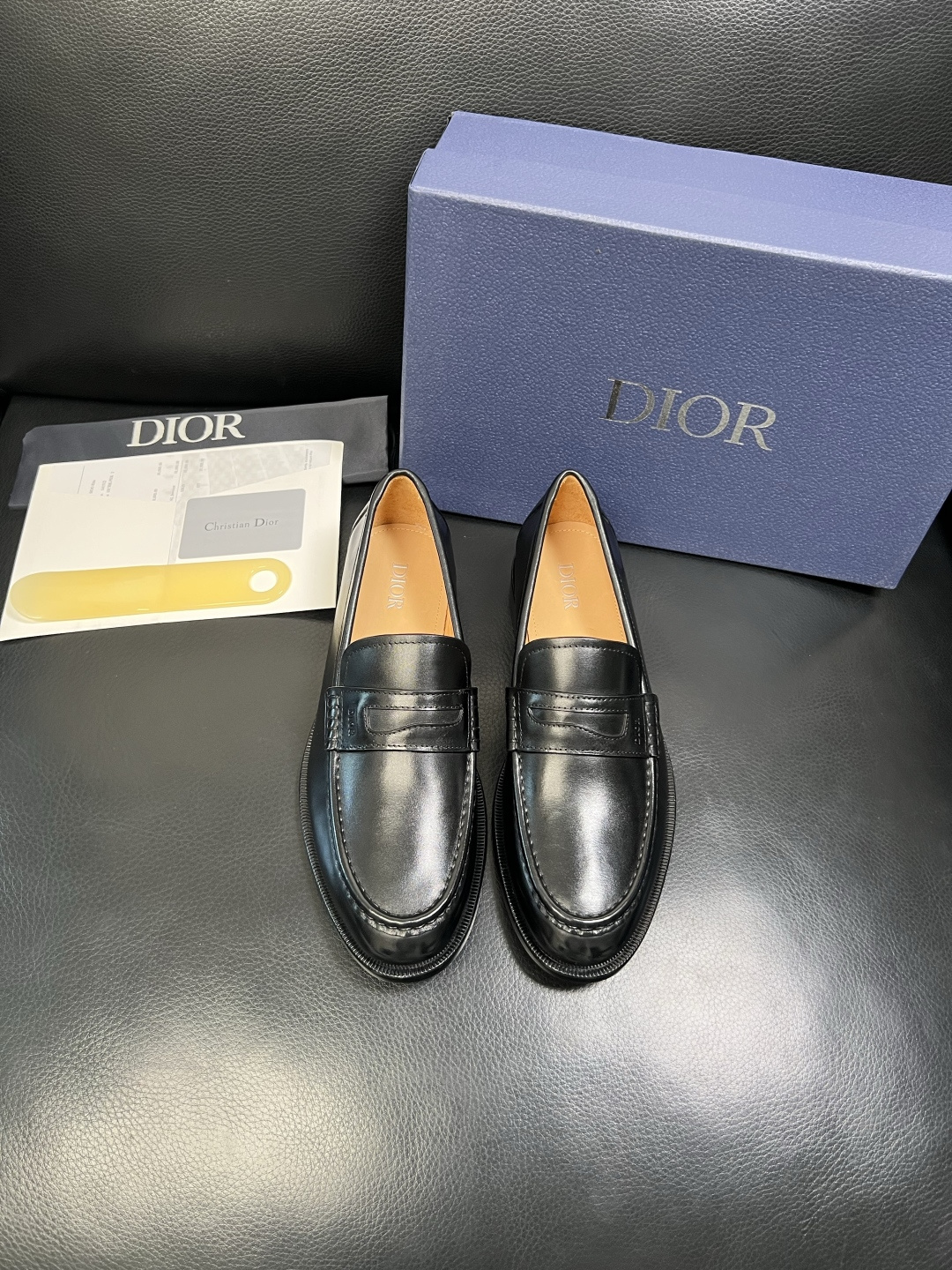 Dior 高品质 顶级工艺品 迪奥 皮鞋系列专柜同步原厂配置，意大利进口牛皮，全进口水染牛皮里垫，鞋底：