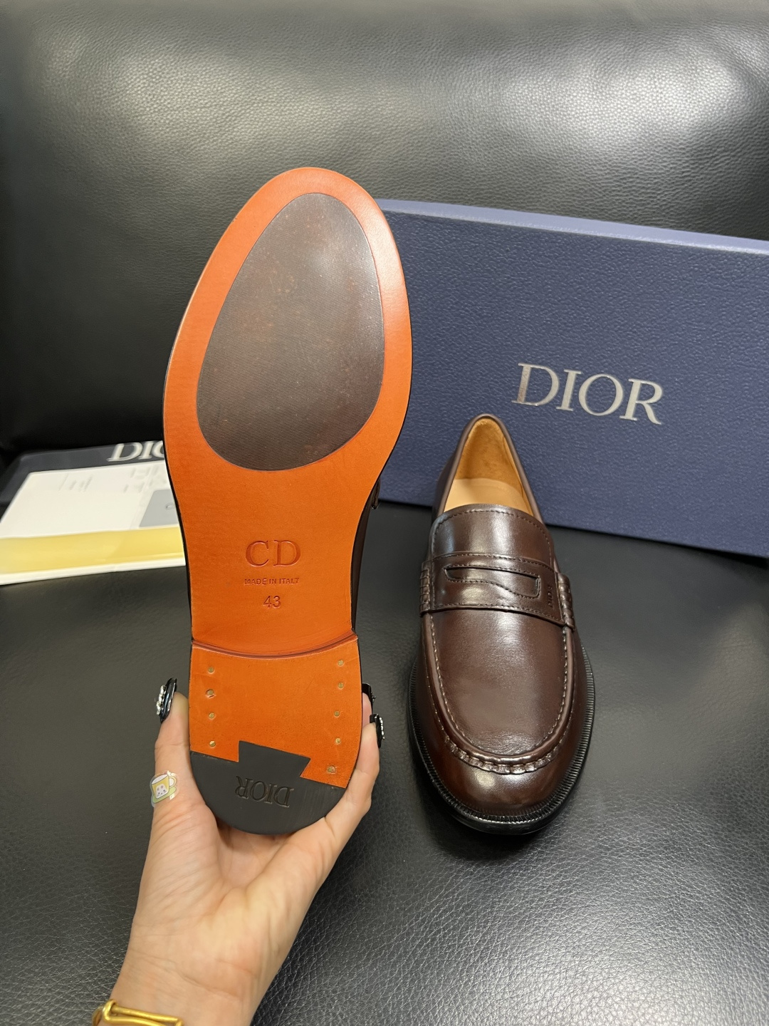 Dior 高品质 顶级工艺品 迪奥 皮鞋系列专柜同步原厂配置，意大利进口牛皮，全进口水染牛皮里垫，鞋底：