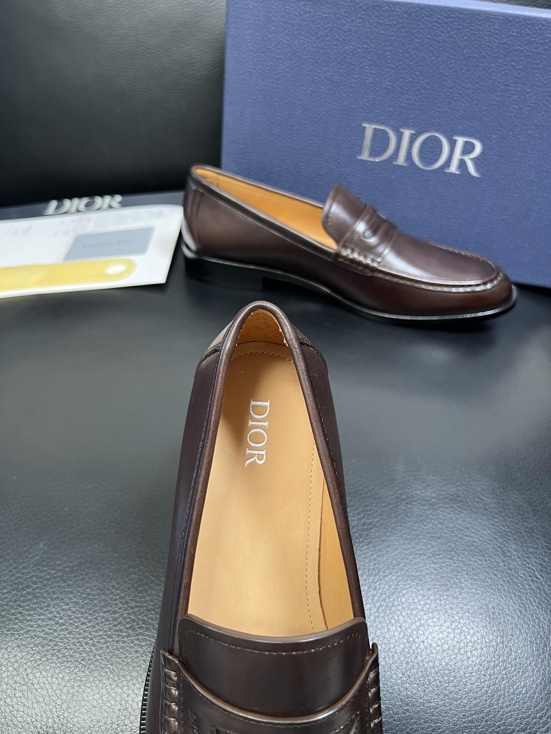 Dior 高品质 顶级工艺品 迪奥 皮鞋系列专柜同步原厂配置，意大利进口牛皮，全进口水染牛皮里垫，鞋底：