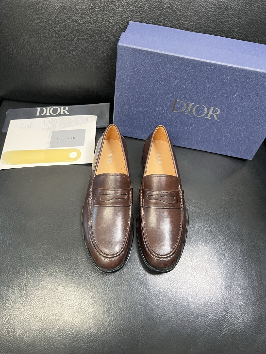 Dior 高品质 顶级工艺品 迪奥 皮鞋系列专柜同步原厂配置，意大利进口牛皮，全进口水染牛皮里垫，鞋底：