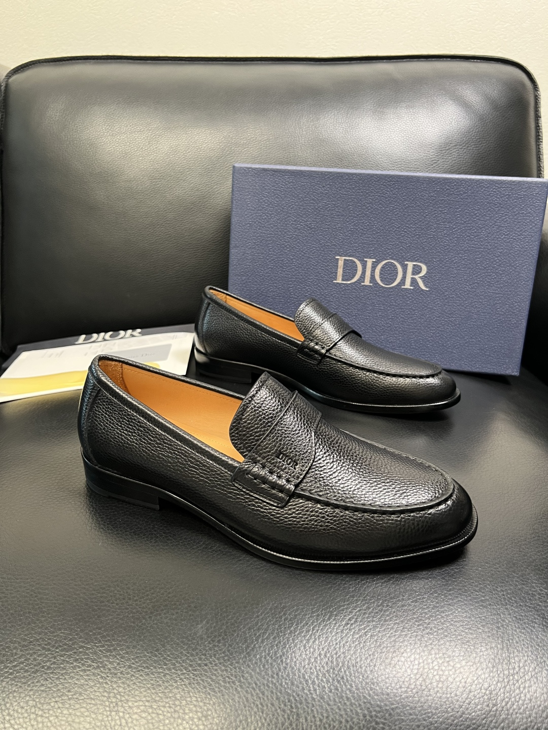 Dior 高品质 顶级工艺品 迪奥 皮鞋系列专柜同步原厂配置，意大利进口牛皮，全进口水染牛皮里垫，鞋底：
