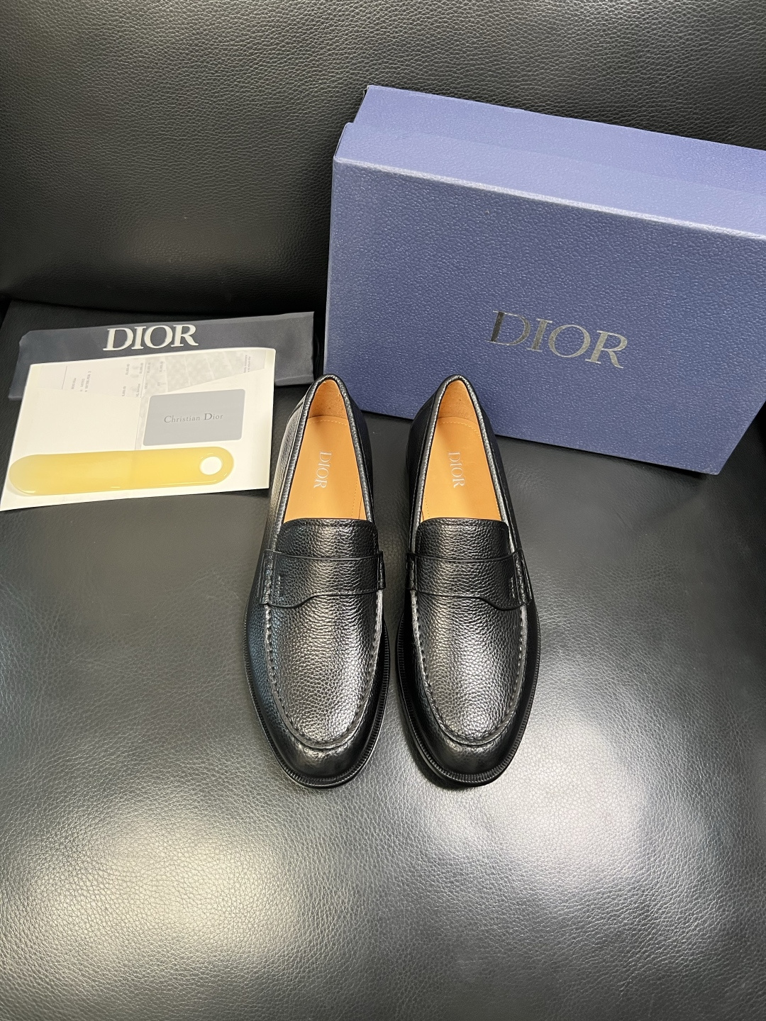 Dior 高品质 顶级工艺品 迪奥 皮鞋系列专柜同步原厂配置，意大利进口牛皮，全进口水染牛皮里垫，鞋底：