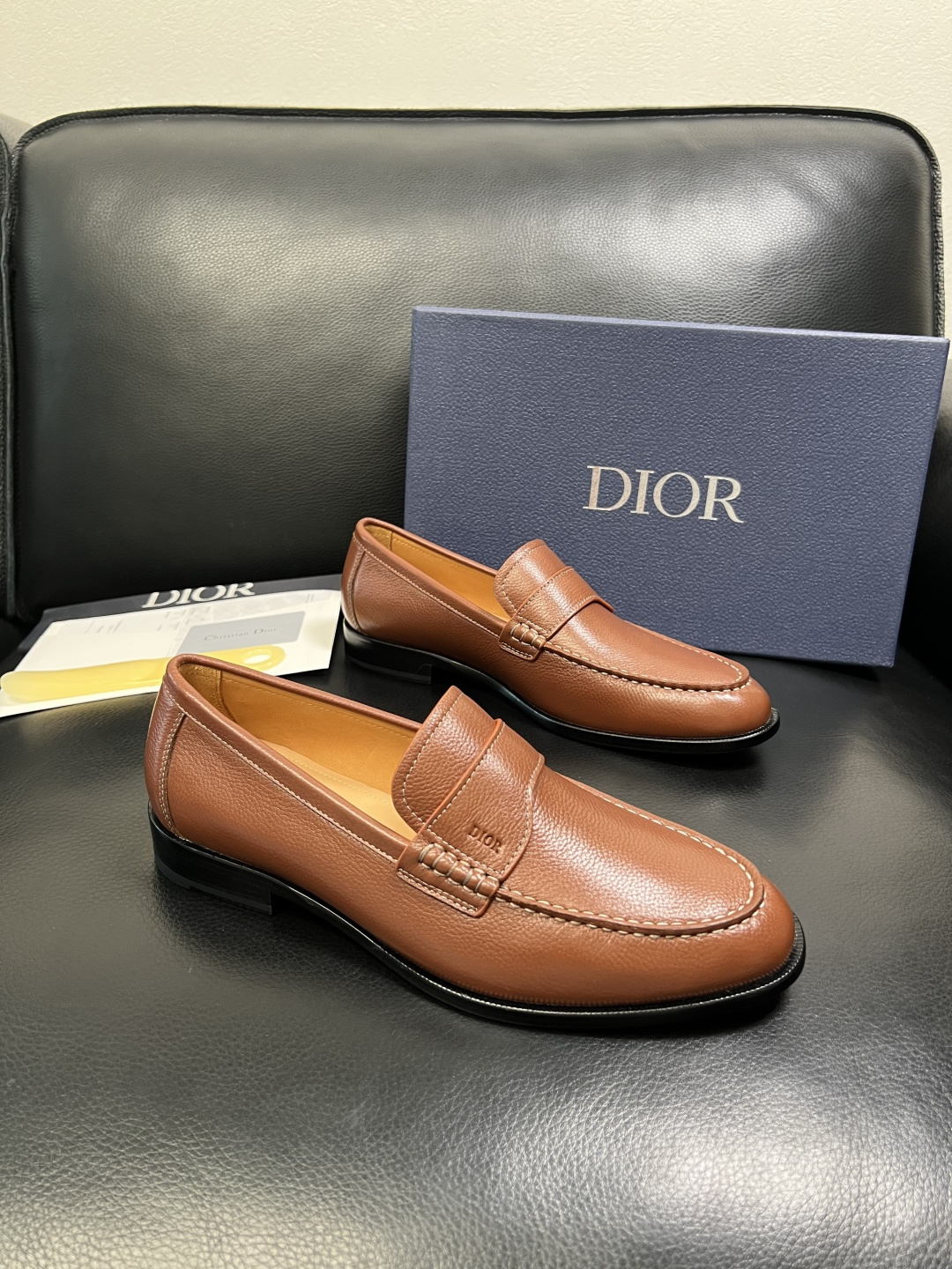 Dior 高品质 顶级工艺品 迪奥 皮鞋系列专柜同步原厂配置，意大利进口牛皮，全进口水染牛皮里垫，鞋底：