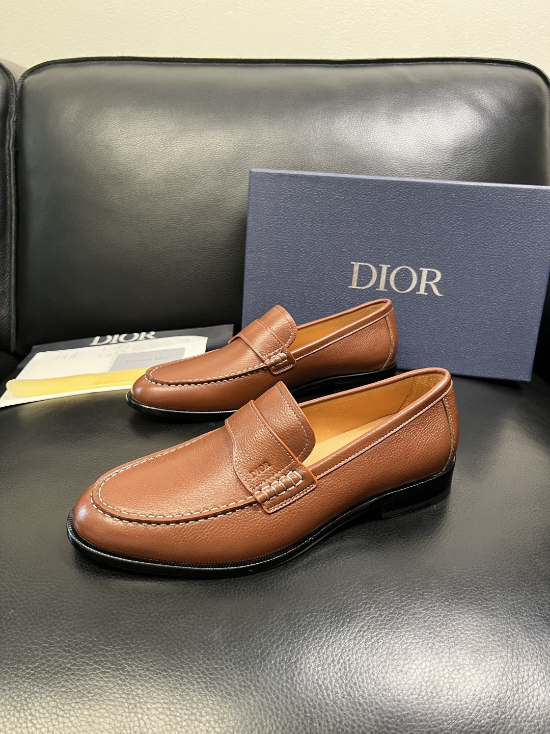 Dior 高品质 顶级工艺品 迪奥 皮鞋系列专柜同步原厂配置，意大利进口牛皮，全进口水染牛皮里垫，鞋底：