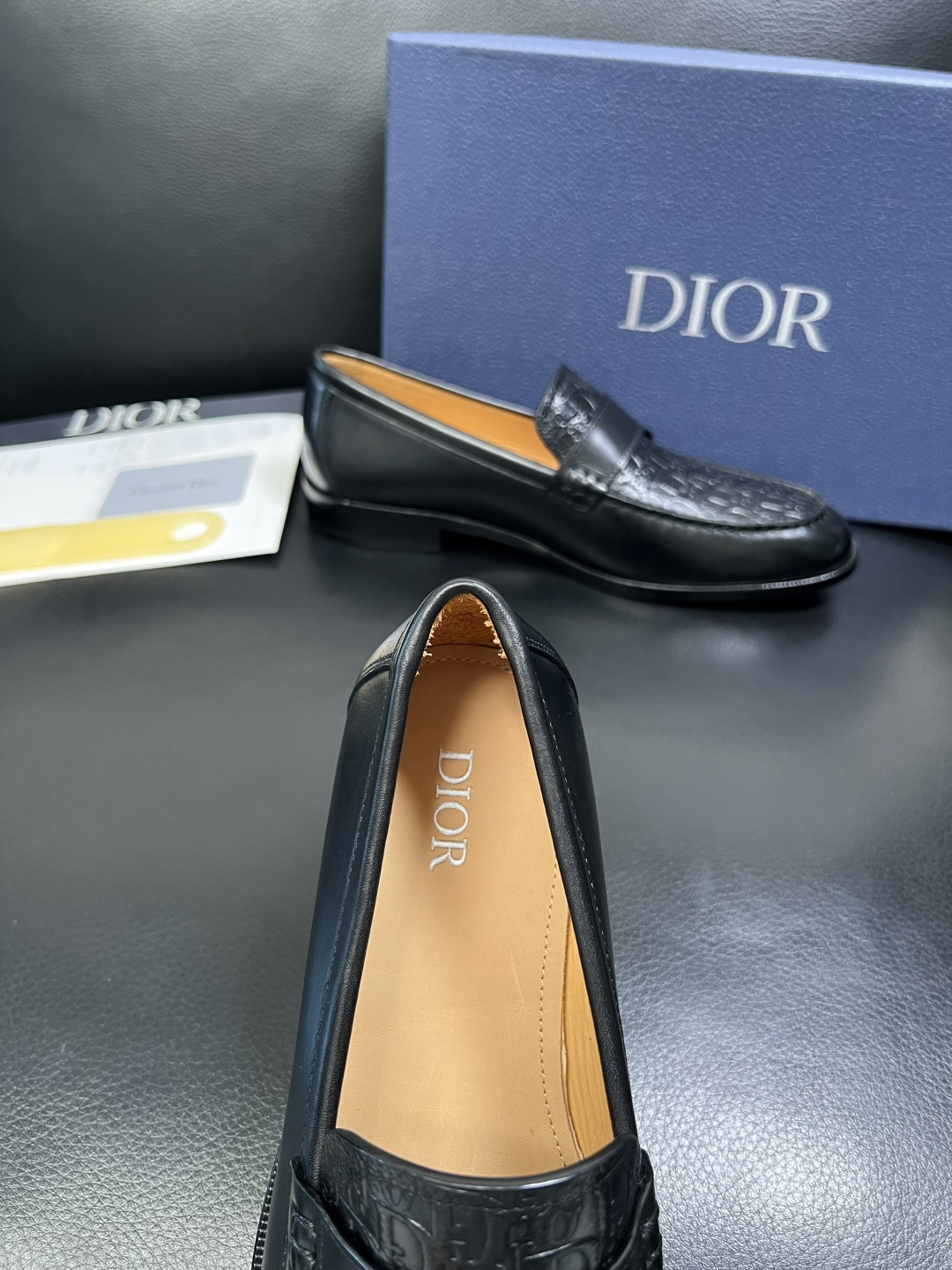 Dior 高品质 顶级工艺品 迪奥 皮鞋系列专柜同步原厂配置，意大利进口牛皮，全进口水染牛皮里垫，鞋底：