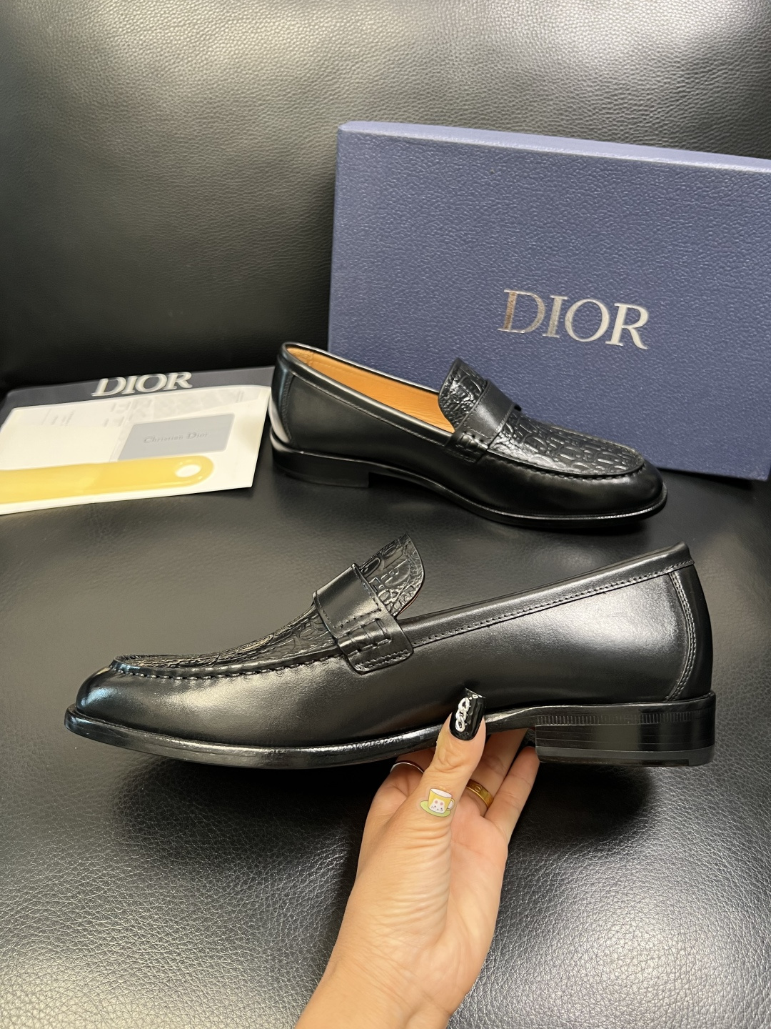 Dior 高品质 顶级工艺品 迪奥 皮鞋系列专柜同步原厂配置，意大利进口牛皮，全进口水染牛皮里垫，鞋底：