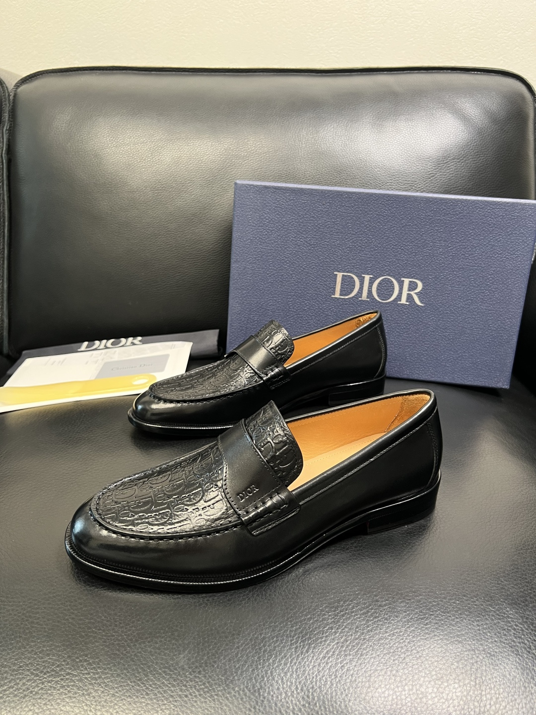 Dior 高品质 顶级工艺品 迪奥 皮鞋系列专柜同步原厂配置，意大利进口牛皮，全进口水染牛皮里垫，鞋底：