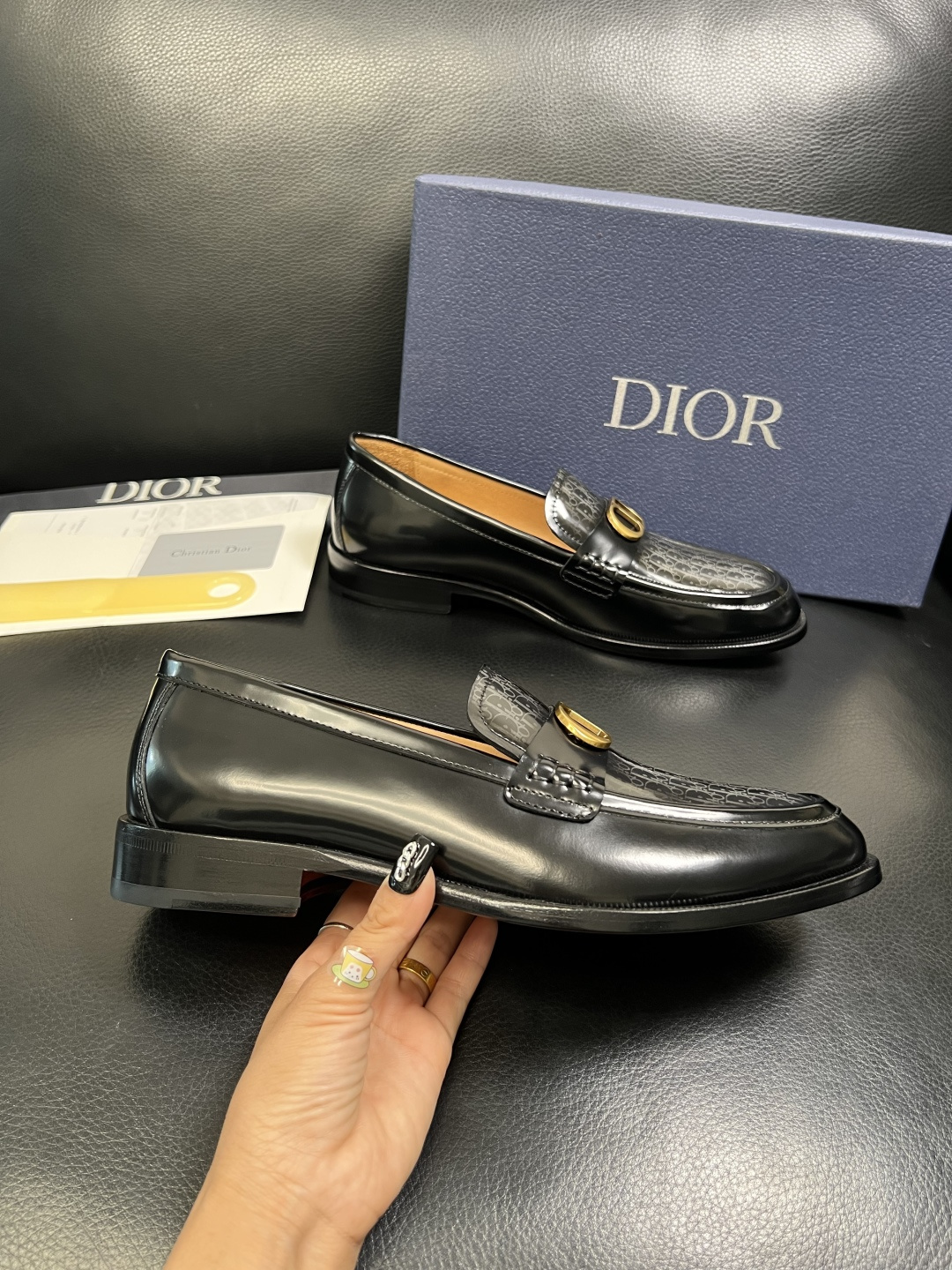 Dior 高品质 顶级工艺品 迪奥 皮鞋系列专柜同步原厂配置，意大利进口牛皮，全进口水染牛皮里垫，鞋底：