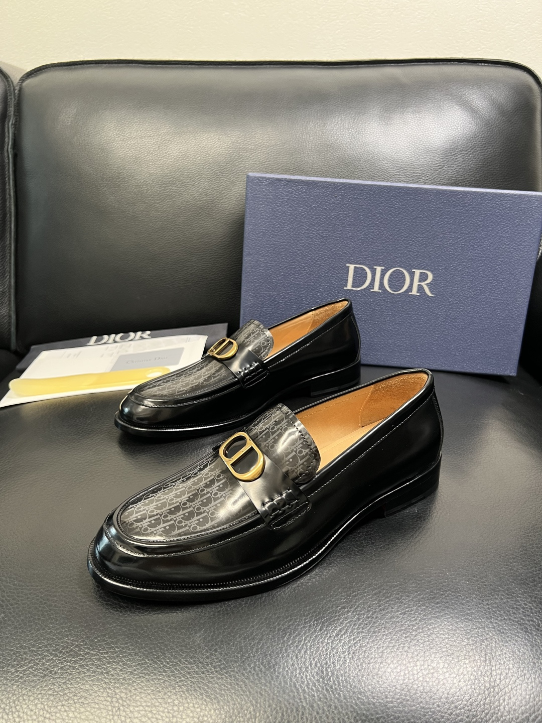 Dior 高品质 顶级工艺品 迪奥 皮鞋系列专柜同步原厂配置，意大利进口牛皮，全进口水染牛皮里垫，鞋底：