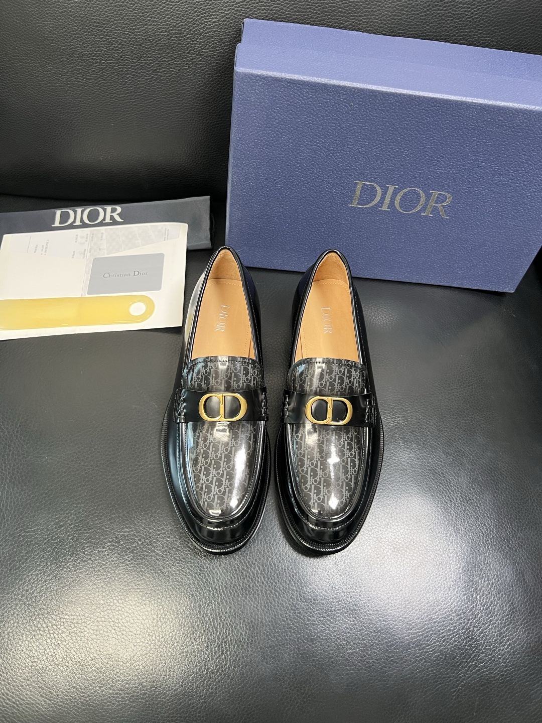 Dior 高品质 顶级工艺品 迪奥 皮鞋系列专柜同步原厂配置，意大利进口牛皮，全进口水染牛皮里垫，鞋底：