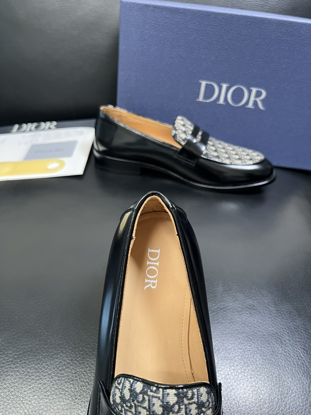 Dior 高品质 顶级工艺品 迪奥 皮鞋系列专柜同步原厂配置，意大利进口牛皮，全进口水染牛皮里垫，鞋底：