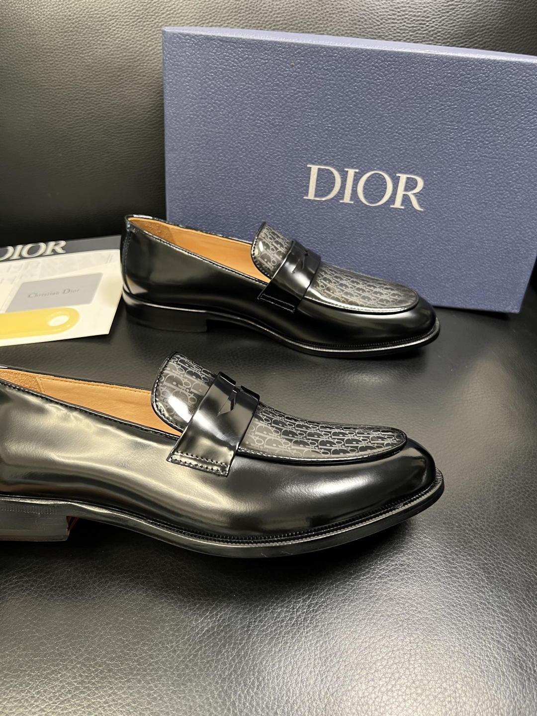 Dior 高品质 顶级工艺品 迪奥 皮鞋系列专柜同步原厂配置，意大利进口牛皮，全进口水染牛皮里垫，鞋底：