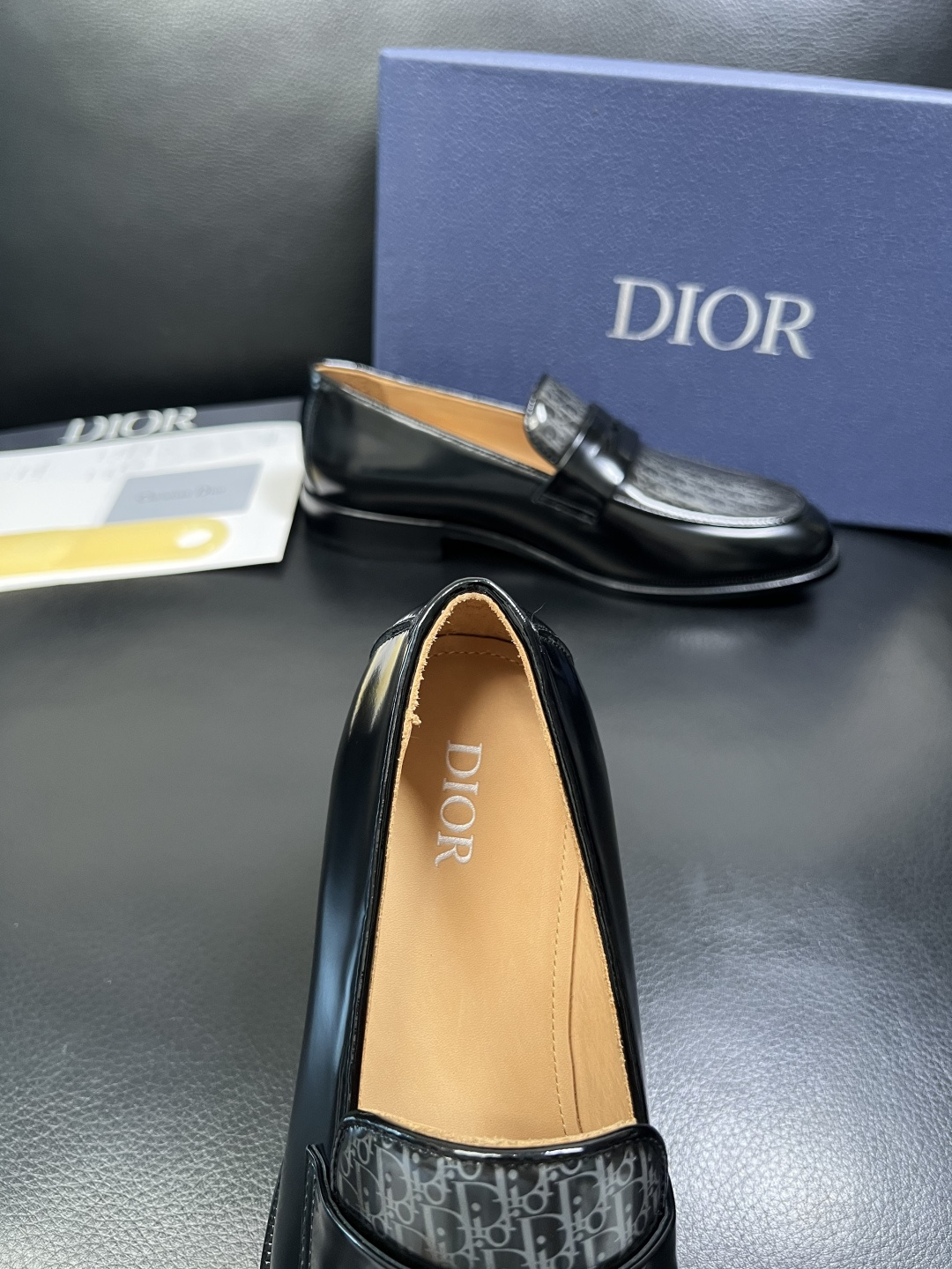 Dior 高品质 顶级工艺品 迪奥 皮鞋系列专柜同步原厂配置，意大利进口牛皮，全进口水染牛皮里垫，鞋底：
